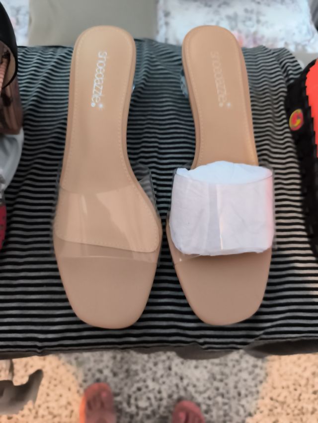 Sandalias Snoezze transparentes beige