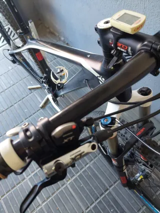 Bicicleta carbono MTB CUBE Reaction GTC RACE 29'