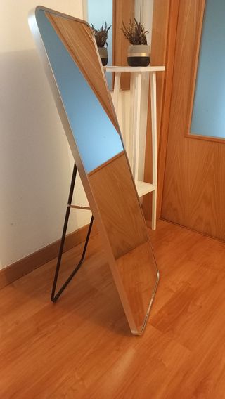 Espejo moderno plateado