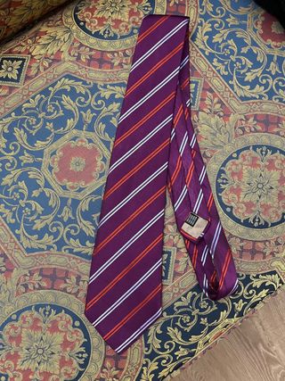 Corbata Brooksfield rayas rojas y moradas