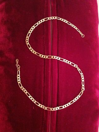 Cadena eslabón tipo Cartier dorada