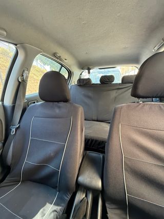 Nissan Almera 2004
