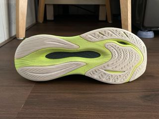 New Balance FuelCell Propel V4