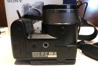 Cámara digital Sony DSC-H9+Cargador+Tarjeta 4GB.