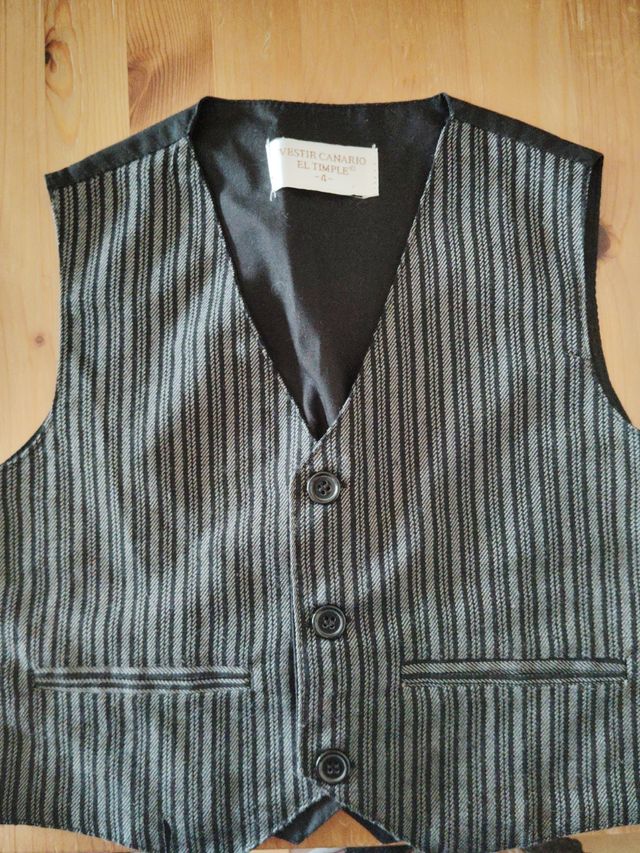 Traje canario - 3 piezas
Talla: 4 años