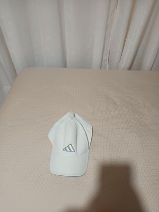 Gorra Adidas blanca