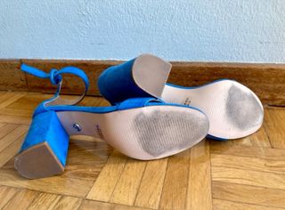 Sandalias con tacón en azul