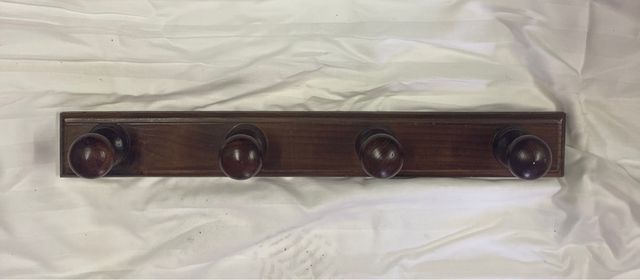 Colgador madera nogal