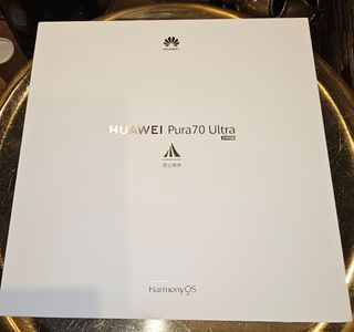 Huawei Pura 70 Ultra marrón-dorado