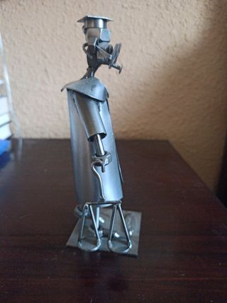 Abogado de metal
