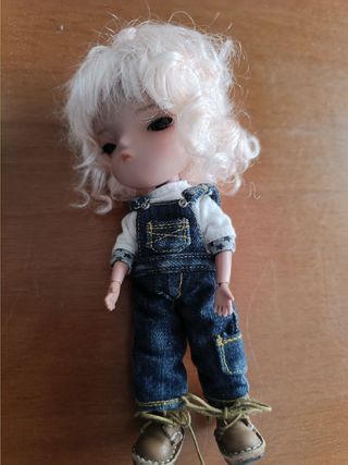 Muñeca BJD Luo con peluca
