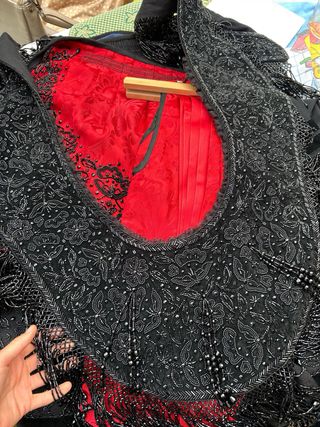 Traje aldeana artesanal Llanes: Rojo&Negro