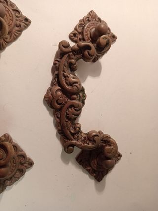 Tiradores antiguos de bronce