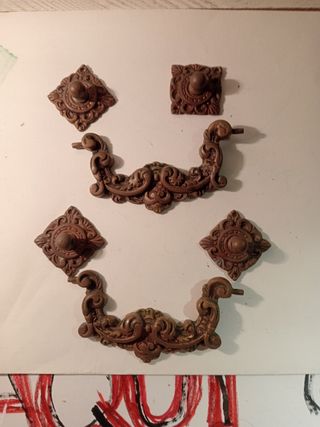 Tiradores antiguos de bronce