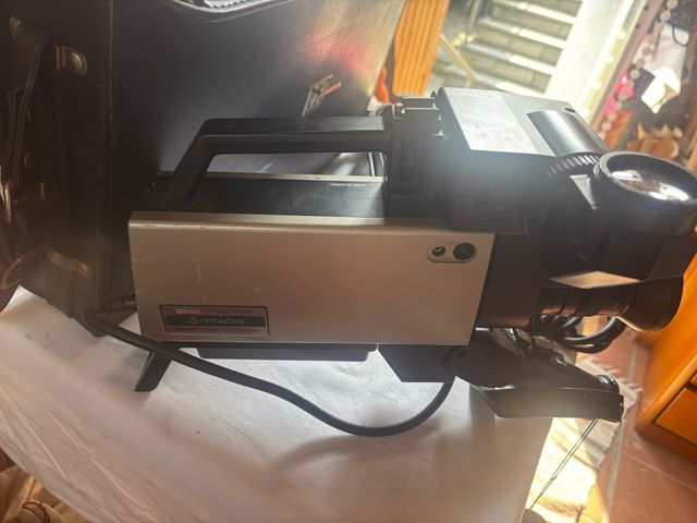 Hitachi VK-C800 Vintage + Batterie