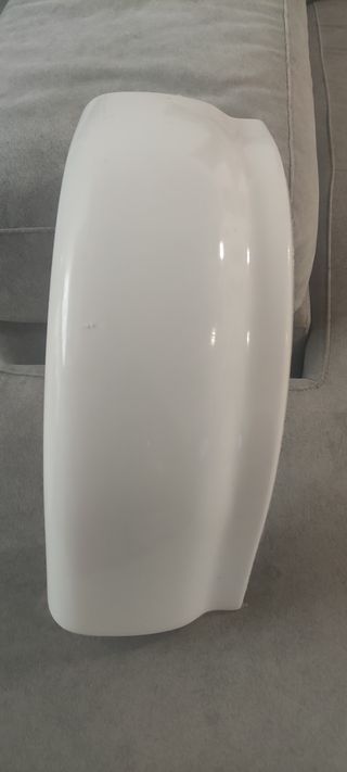 Esquinero blanco para coche