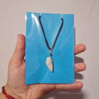 Colgante concha 100% natural, hecho a mano
