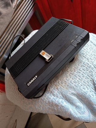 Adaptador Canal+ antiguo,con la llave.