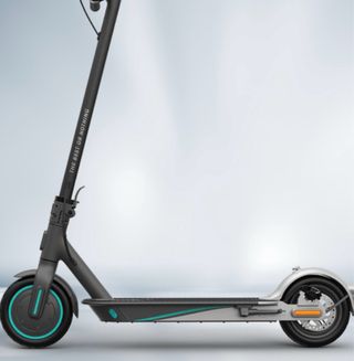 Patinete Mercedes Pro 2, 
casco nuevo y candado