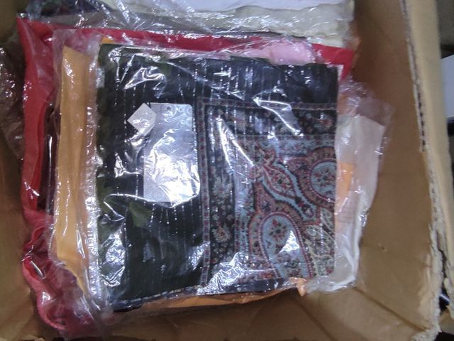 Lote 61 pañuelos nuevos (varios modelos)