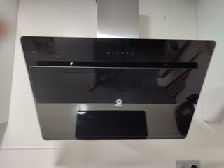 Campana extractora negra - Cocina