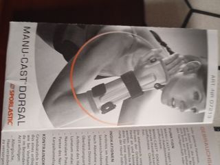 Muñequera ortopédica brazo derecho, tendinitis.