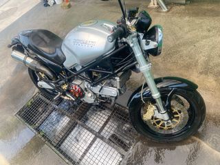 Ducati Monster 900 ie A2