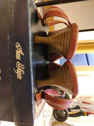 Zapatos tacón Zara rojos