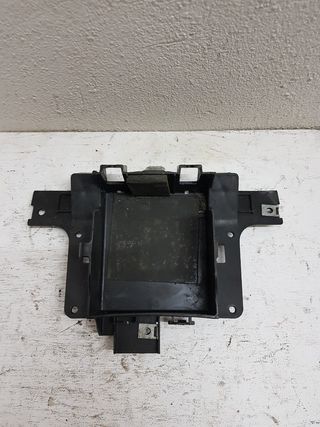 Soporte batería y tapa Derbi Gpr 
