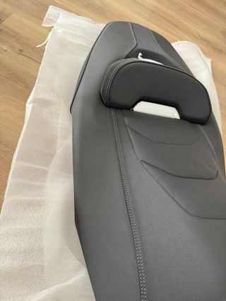Asiento Yamaha XMAX Tech 2025 nuevo