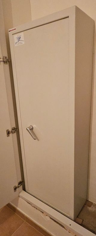 Armario Benelli 8-A para armas