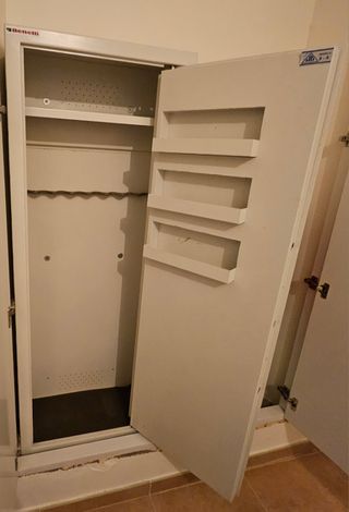 Armario Benelli 8-A para armas