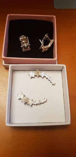 Pendientes: Plata y negros