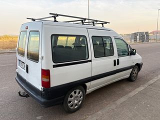 Peugeot Expert 2008