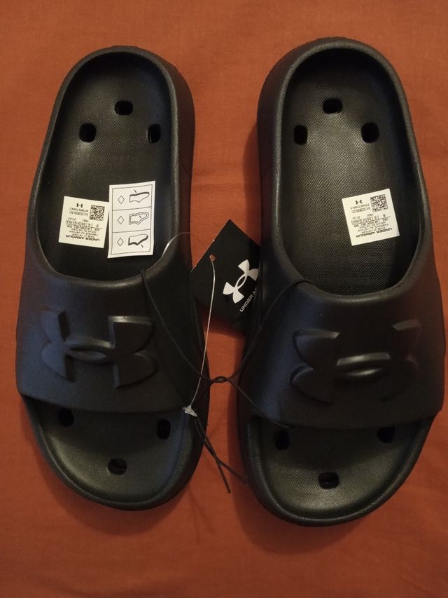 Chanclas Under Armour - Negras NUEVAS