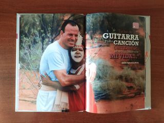 Julio Iglesias: De niña a mujer - Libro + CD