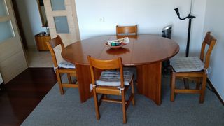 Mesa redonda extensible de madera