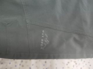 Pantalón gris deportivo el dice xxl pero es un xl 