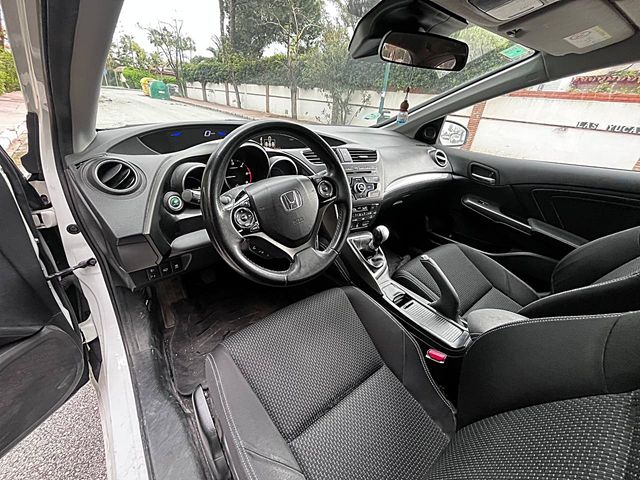 Civic 1.6 Tourer iDtec Elegance 120 CV