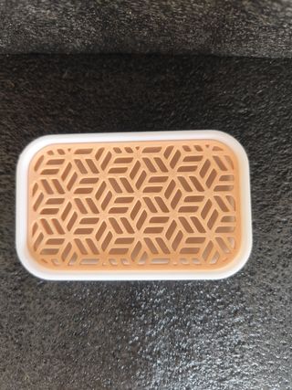 Jabonera naranja y blanca 3D