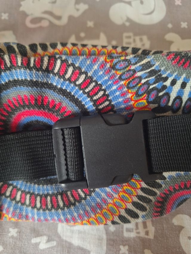 Riñonera étnica multicolor