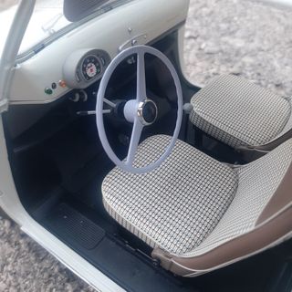 SEAT 600 EDICIONES SALVAT 1/8 VITRINA NO INCLUIDA
