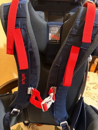 Mochila portabebés Altus Arakagua