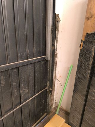 Puerta basculante garaje (3.87x2.20m)