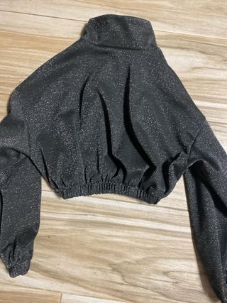 Chaqueta negra brillante