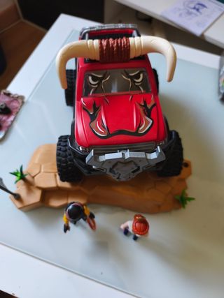 Dino Rise Playmobil 70927:
Coche dino
4 muñecos 
