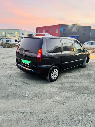 Peugeot 807 2004