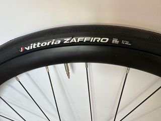 Llantas carretera Orbea Avant H40