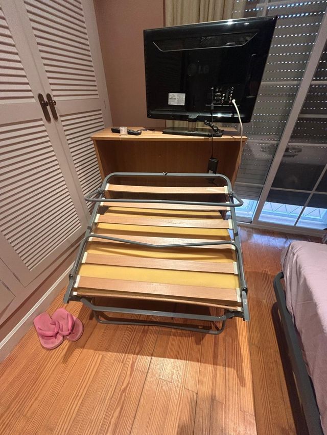 Mueble TV madera con cama abatible