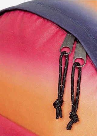 Mochila Eastpak degradé